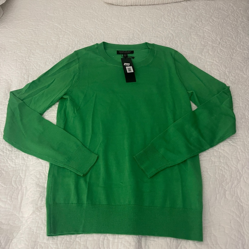NWT - Banana Republic Merino Wool Crewneck Sweater. Size XS.